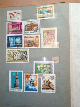 Album con 180 francobolli