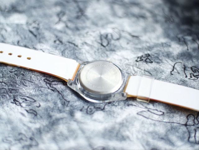 Orologio stile swatch