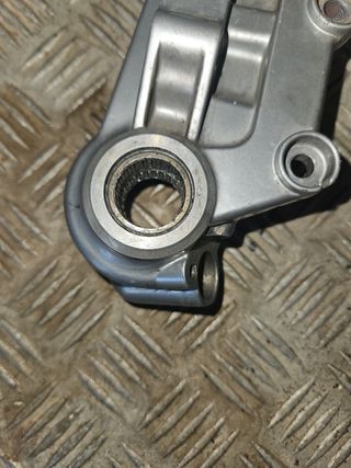 SOPORTE AMORTIGUADOR DELANTERO VESPA GTS