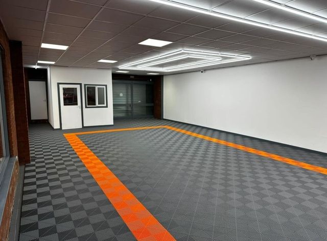 Iluminacion taller Detailing