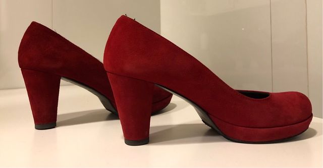 Zapatos salón rojos
