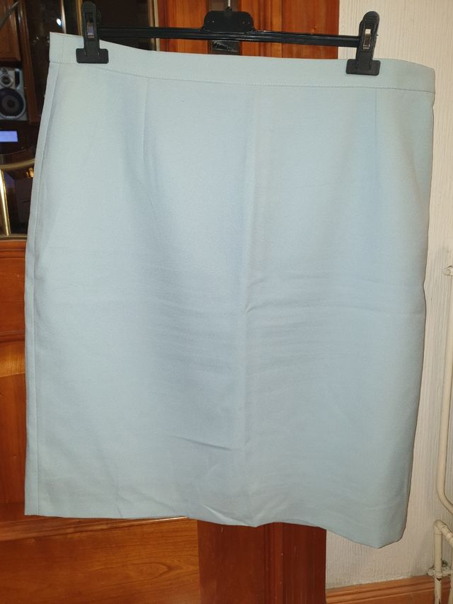 Falda recta azul cielo