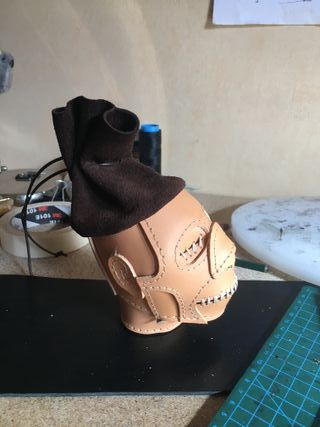 bolsa de judas limosnera de cuero piel tsantsa