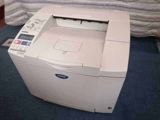 Impresora color con tóneres