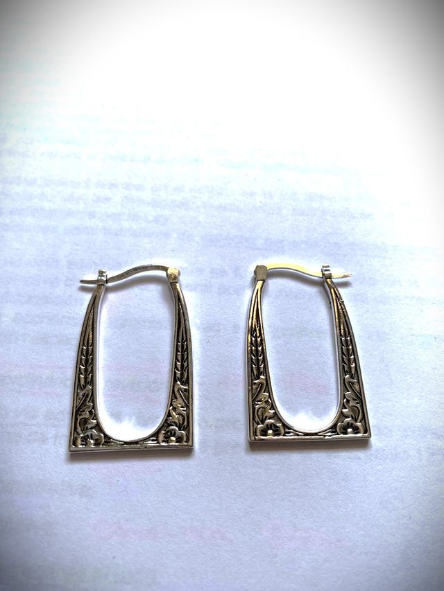 Pendientes plateados