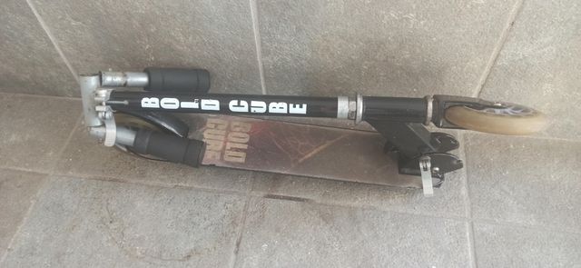 Patinete Bold Cube 4-9 años.