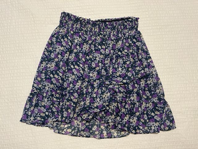 Falda flores elástica volantes