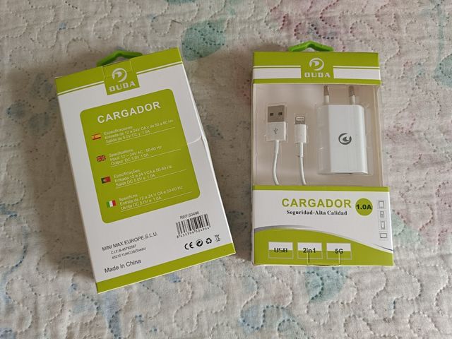 Cargador iPhone con enchufe