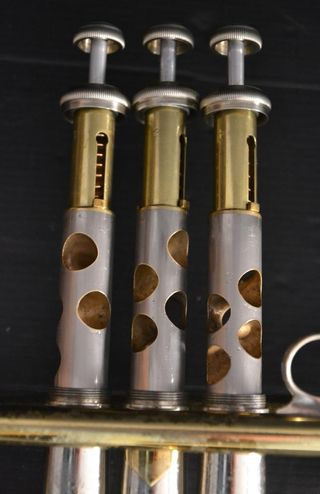 Trompeta Sib Bach Stradivarius 37 Corporation