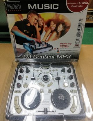 Mesa mezclas DJ Control MP3. 