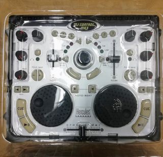 Mesa mezclas DJ Control MP3. 