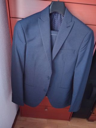Traje caballero, ideal para una graduación/fiesta.