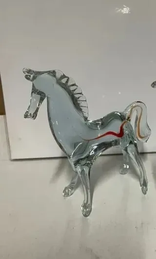 Cavallo in vetro solido fatto a mano originale di