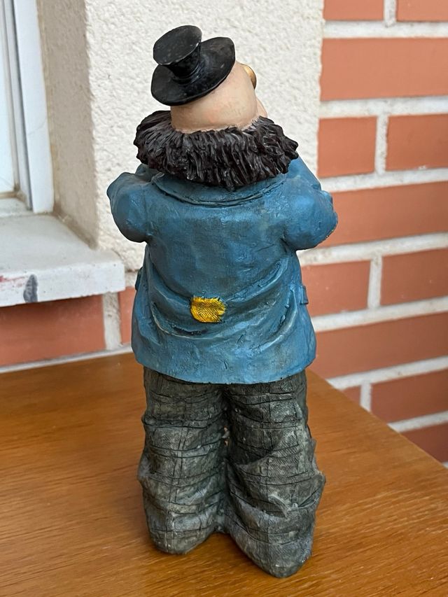 Payaso musico de resina