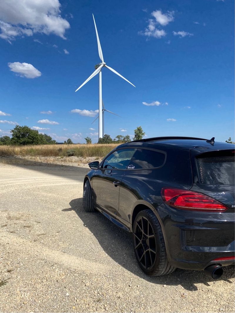 Volkswagen Scirocco 2018 - foto 1