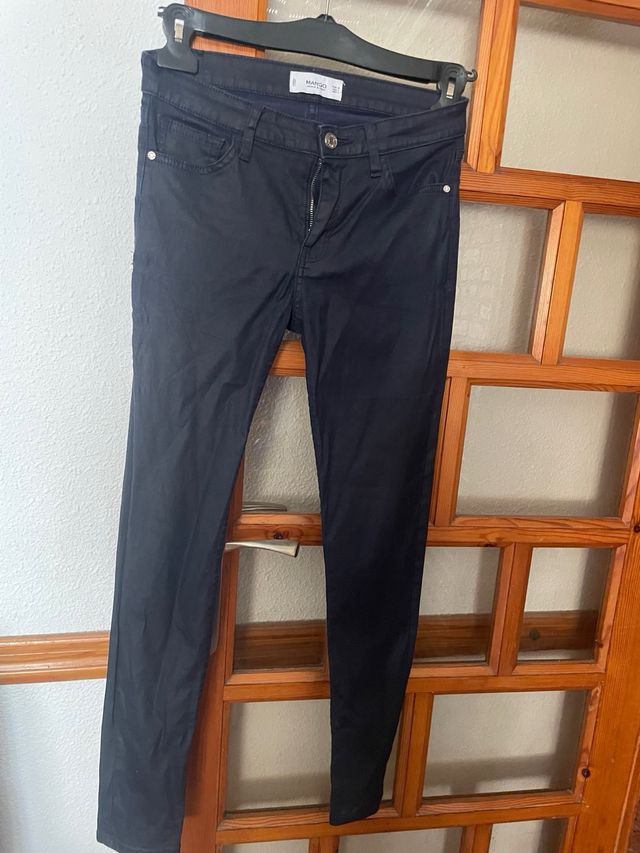 Vaquero encerado azul marino de Mango