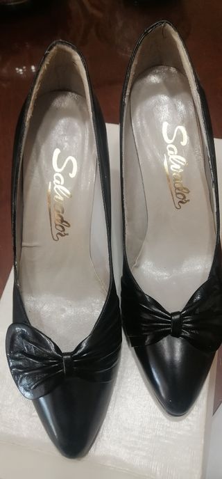 Zapato de tacon fino