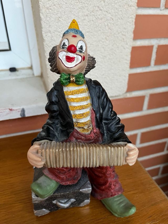 Payaso con acordeon
