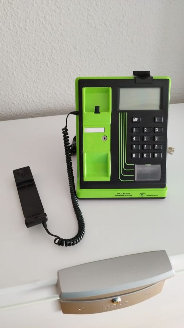 Cabina de teléfono Telefónica