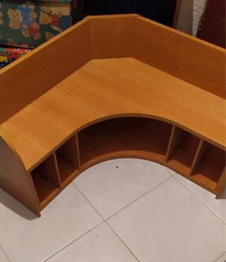 Estanteria esquinera