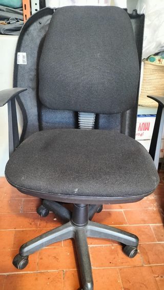 Silla de oficina con ruedas regulable