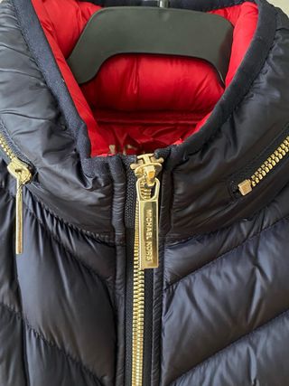 Cazadora Michael Kors. 
