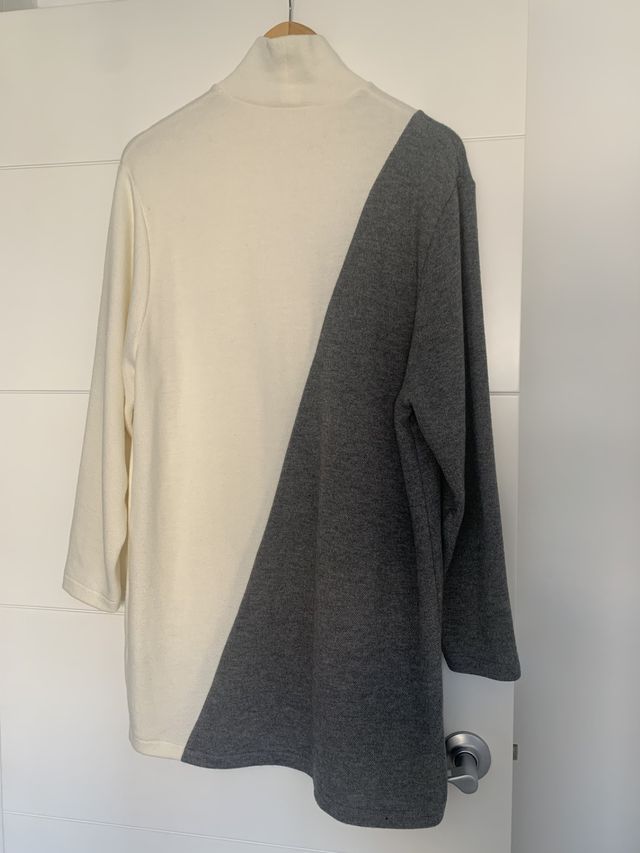 Vestido corto soft de Zara. Talla S