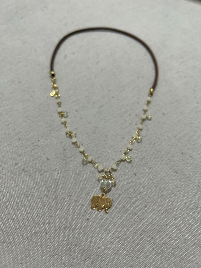 Collar pedreria y elefante