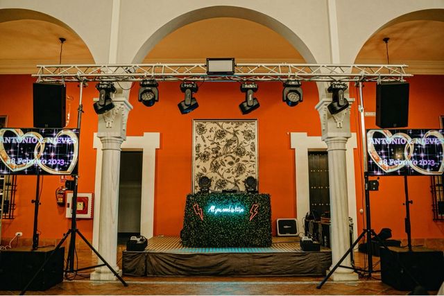 ALQUILER SONIDO E ILUMINACIÓN