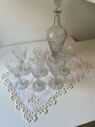 Vecchi liquori e bicchieri