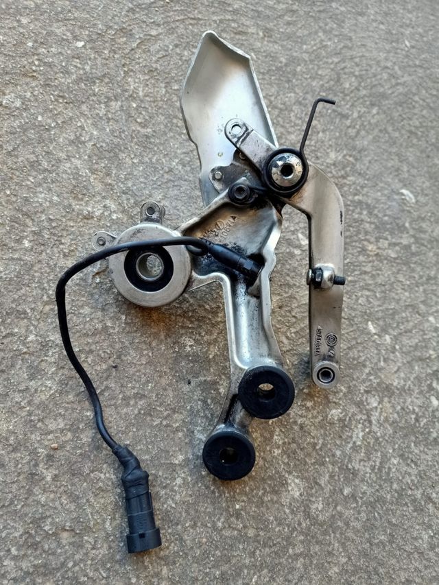 Estriberas ducati monster s2r