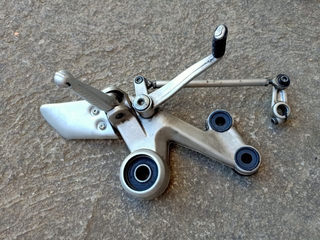 Estriberas ducati monster s2r