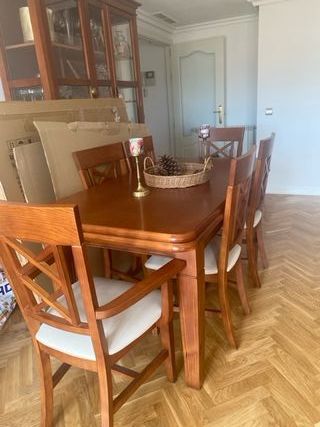 mesa de comedor y sillas