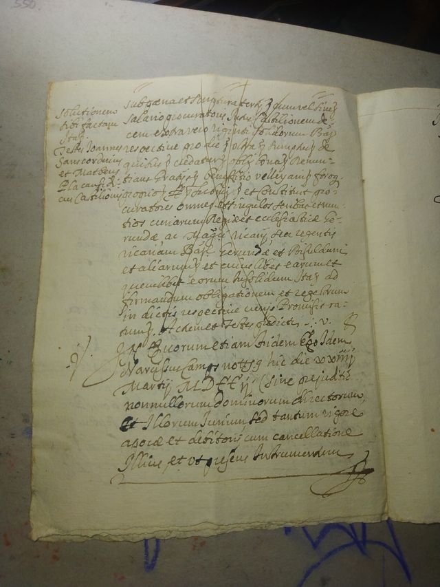 Antiguo manuscrito en Latín del Año 1664