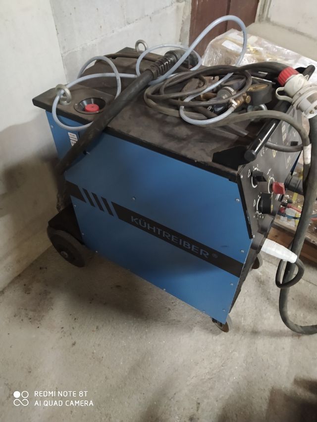 Soldadura de hilo sinérgica refrigerada