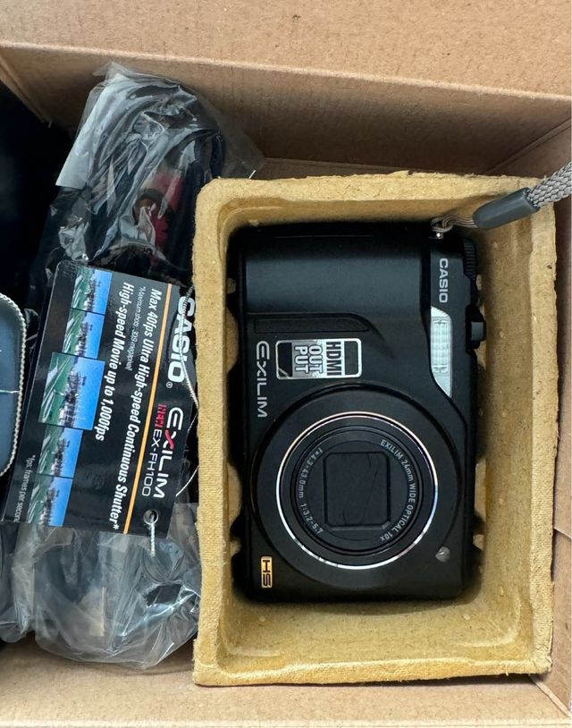 Casio exilim HS ex-FH100