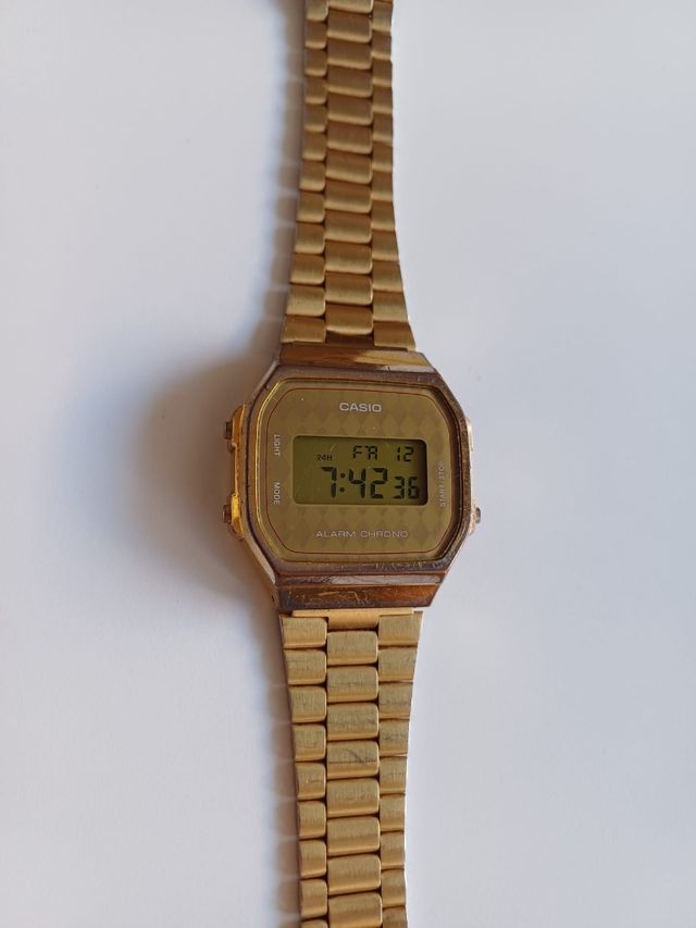 Reloj Casio Dorado