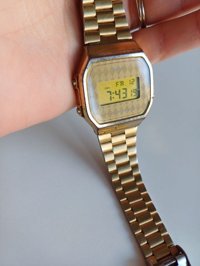 Reloj Casio Dorado