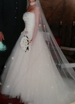 Vestido de novia con velo