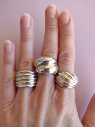Anillos grandes de plata relieve 