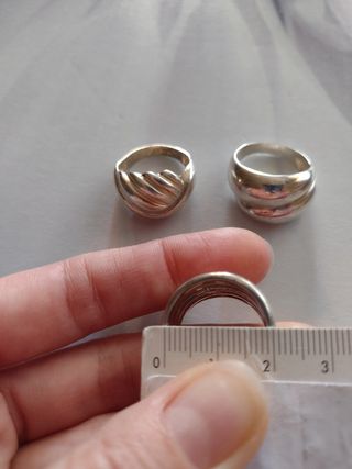 Anillos grandes de plata relieve 