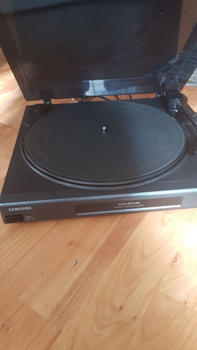 SE VENDE PLATÓ  DE VINILO