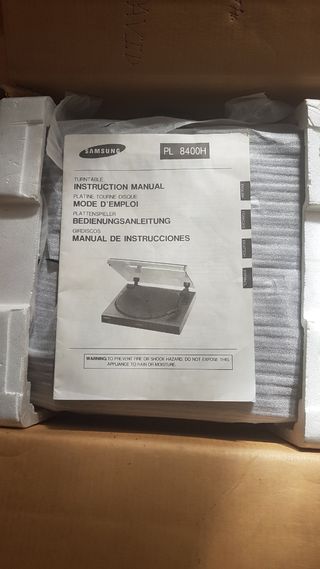 SE VENDE PLATÓ  DE VINILO