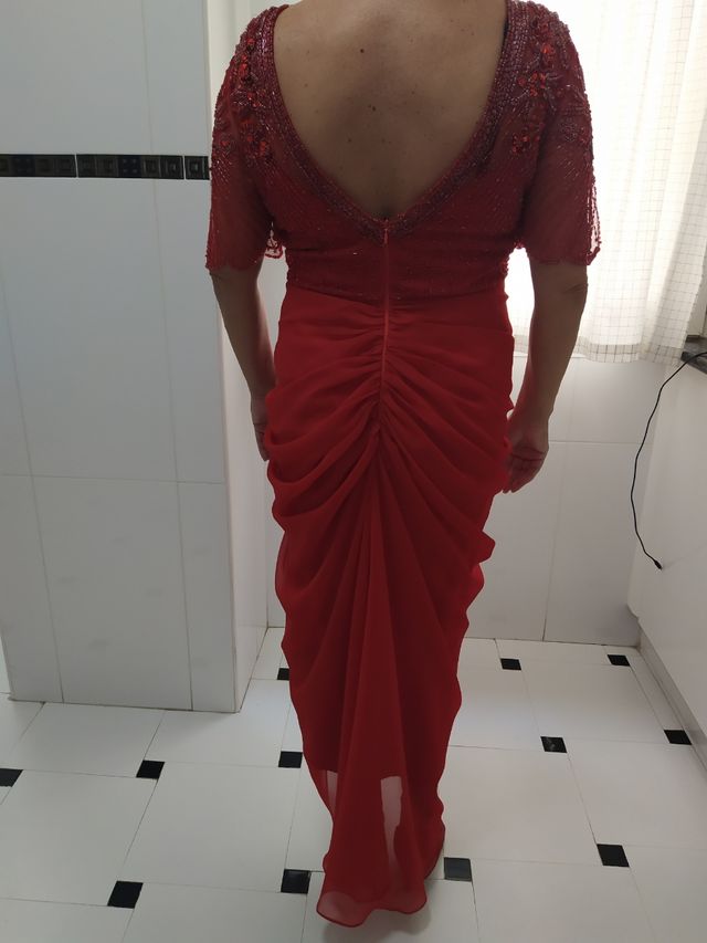 Vestido largo rojo espalda descubierta