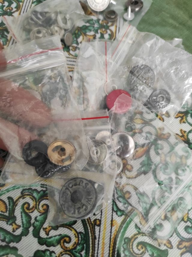 lotto di Bottoni a pressione