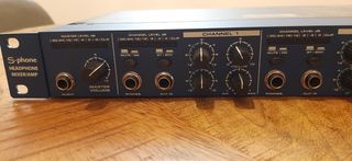 Amplificador distribuidor de auriculares / cascos