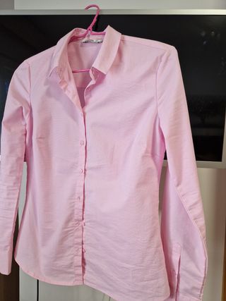 Camisa rosa de Srradivarius