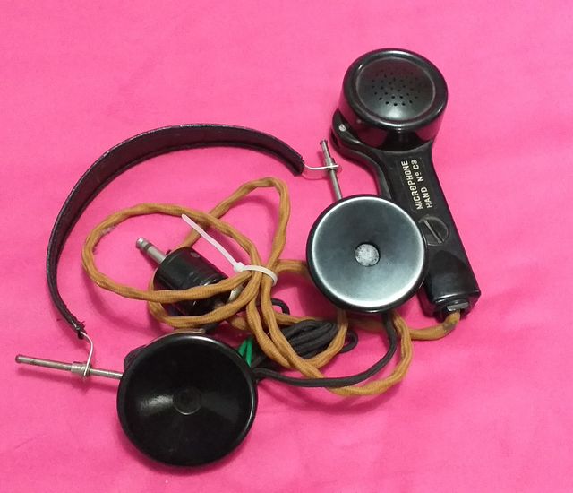 MICROPHONE E CUFFIE VINTAGE