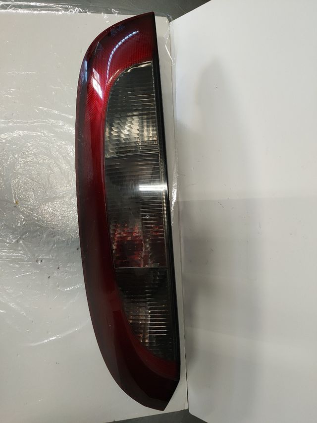 ✅PILOTO TRASERO DERECHO OPEL CORSA