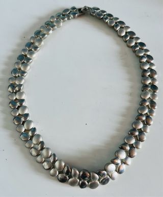 Collana elegante in acciaio vintage